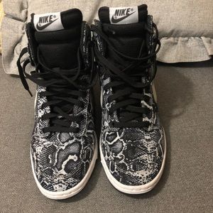 Nike Wedge Shoes Sz 8